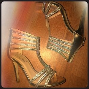 Super Cute Strappy Bling Heel